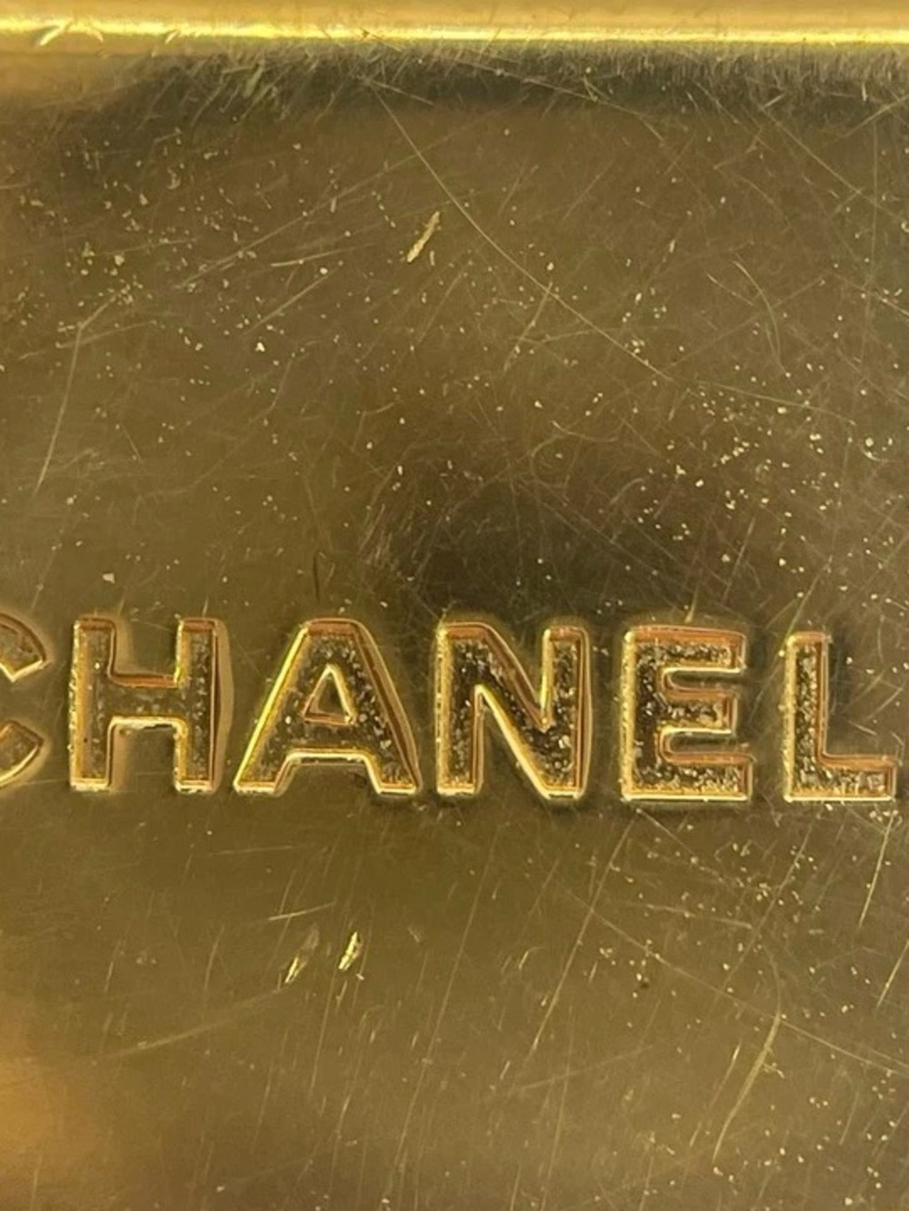 CHANEL Black and Gold Chain-Link Octagonal Dial Watch - Picture 6 of 7